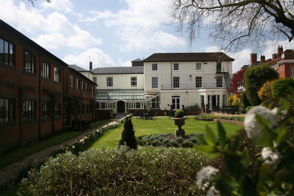 Winchester Royal Hotel Exterior photo